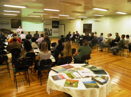 Fórum Florestal Paraná e Santa Catarina realiza seminário sobre Mudanças Climáticas